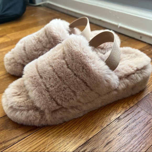 Fuzzy Slippers - Picture 5 of 5